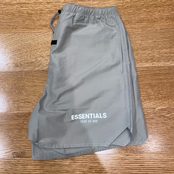 Fear of God | Shorts | Essentials Pistachio Color Volleyshorts 早割販売中 ESSENTIALS SWEATSHORT S size PISTACHIO ショートパンツ